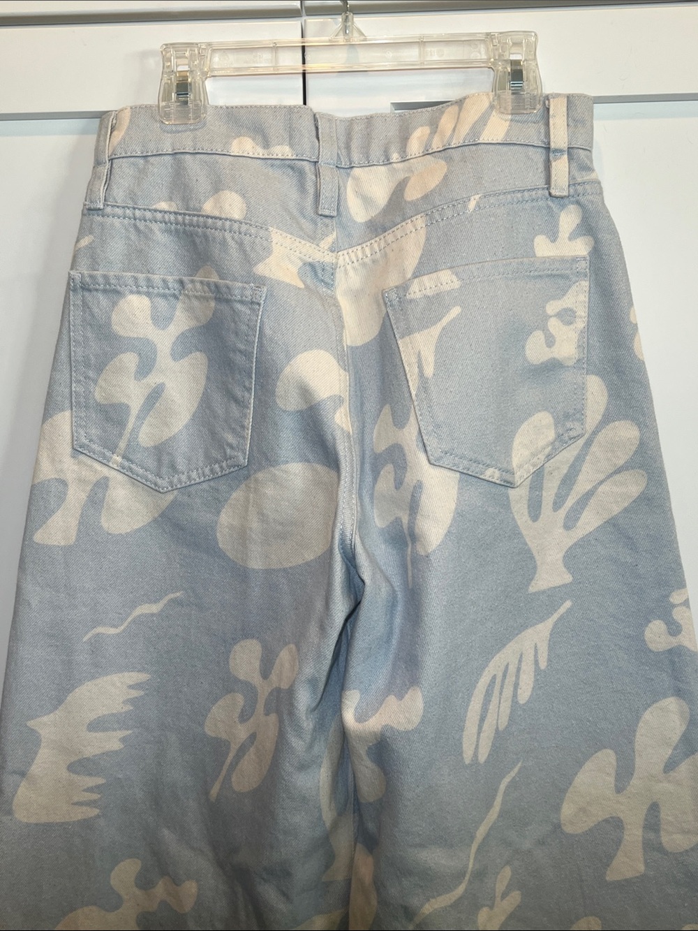NWOT FRAME High Rise Baggy Wide Leg Jeans Tropical Chambray Abstract Size 25 - Picture 4 of 6